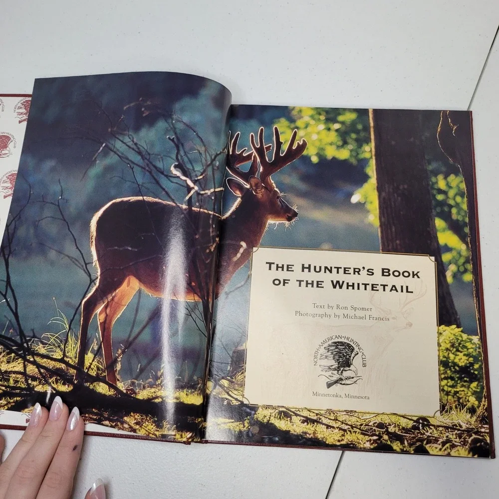 The Hunters Book Of The Whitetail North‎ American Hunting Club Deer Photography